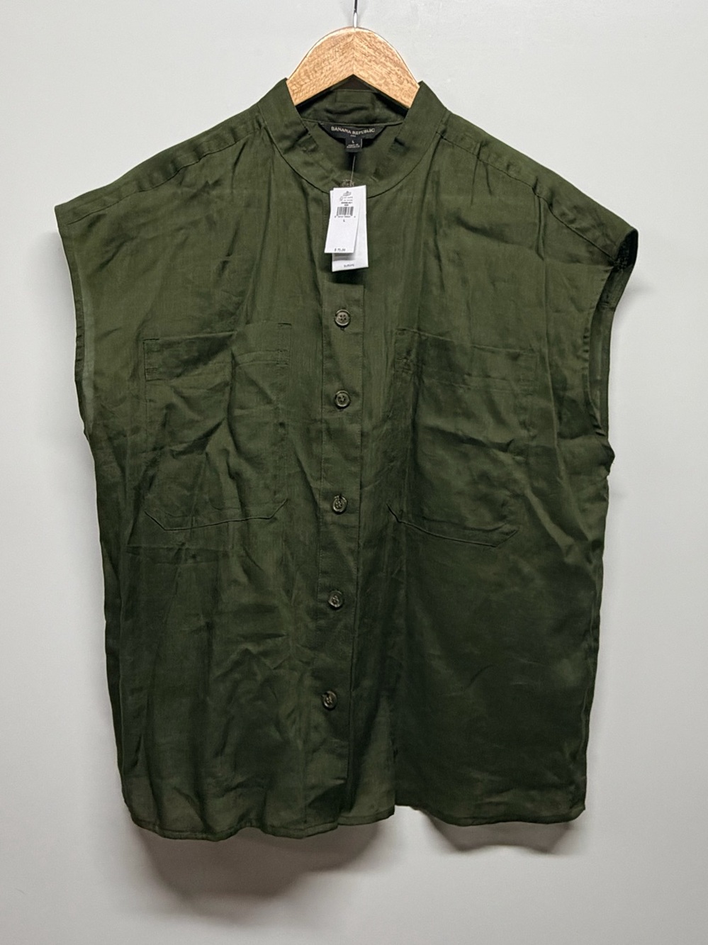 Banana Republic Factory Olive Green Sleeveless Button-Up Blouse